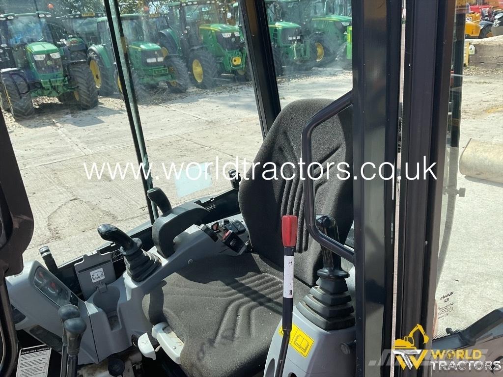 Kubota U 27-4 حفارات صغيرة أقل من 7 طن (حفارات صغيرة)