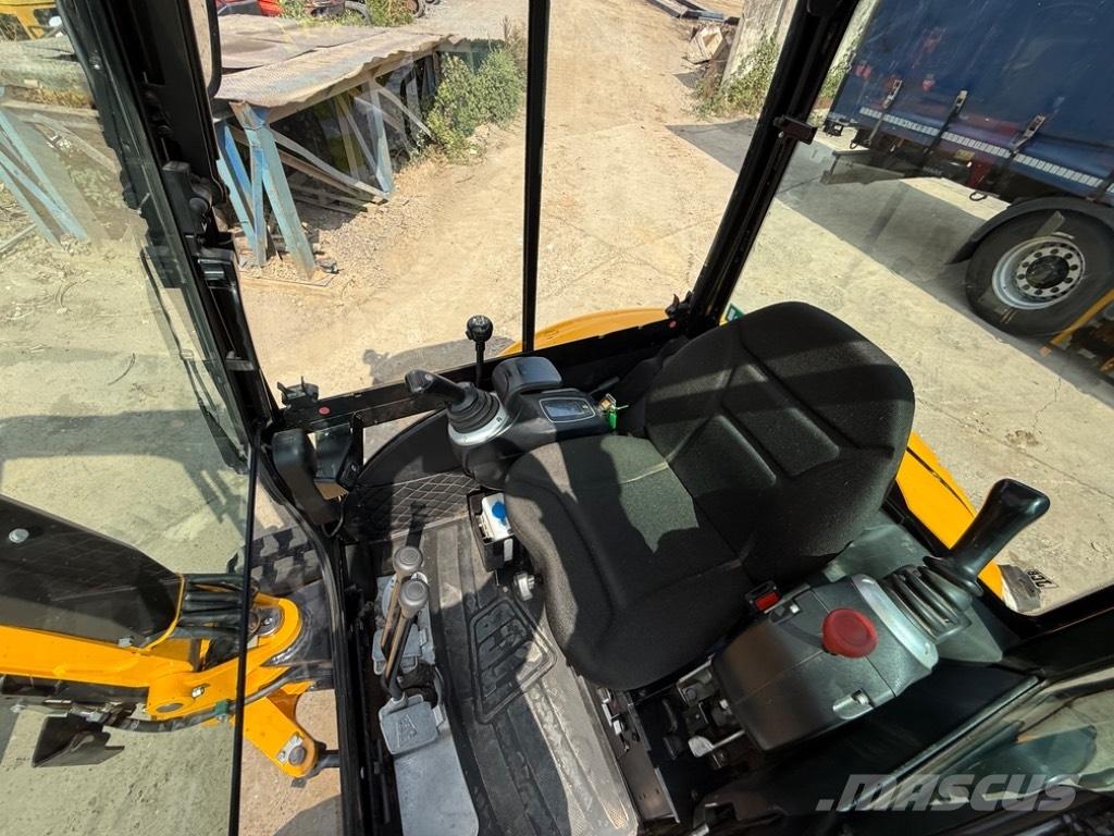 JCB 8026 CTS حفارات صغيرة أقل من 7 طن (حفارات صغيرة)