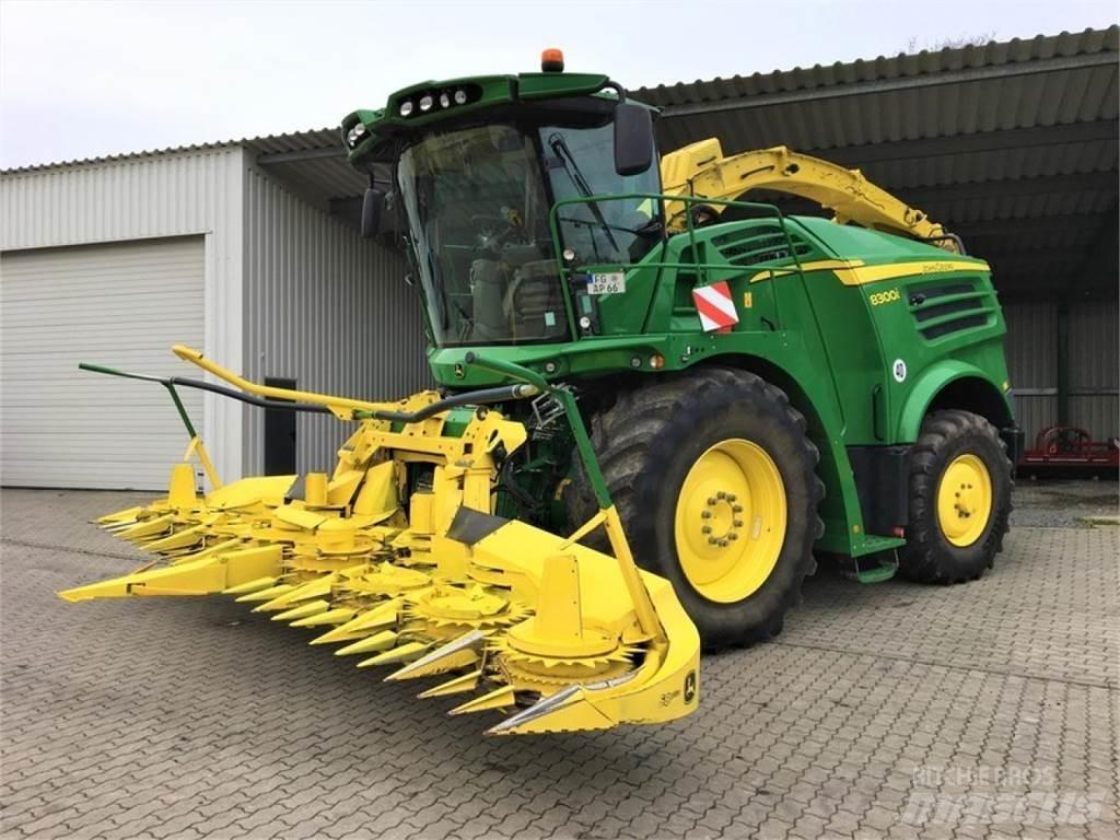 John Deere 8300i علافات ذاتية الدفع