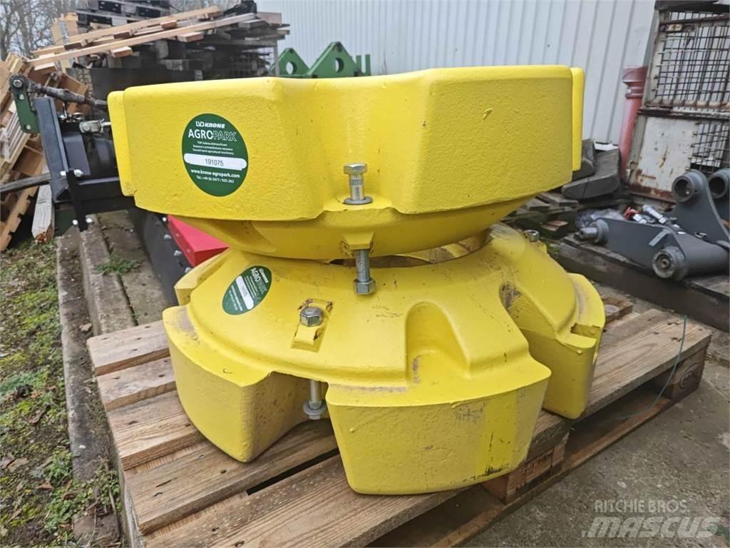 John Deere 620 kg ملحقات أخرى للجرارات