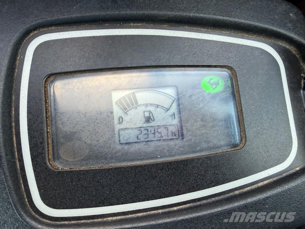 JCB 8026 CTS حفارات صغيرة أقل من 7 طن (حفارات صغيرة)