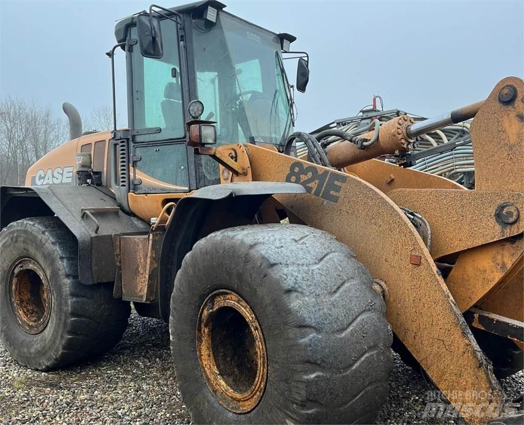 Case IH 821E لوادر بعجل