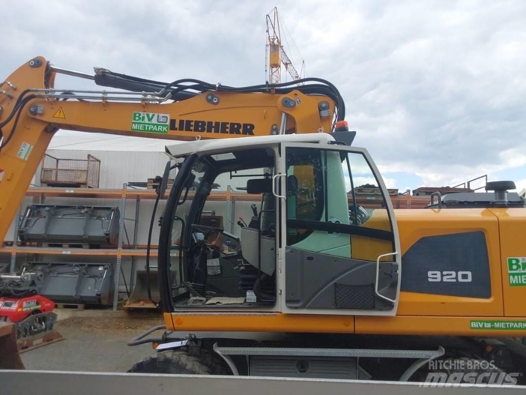 Liebherr A 920 حفارات بعجل