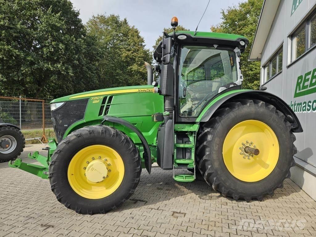 John Deere 7250R الجرارات