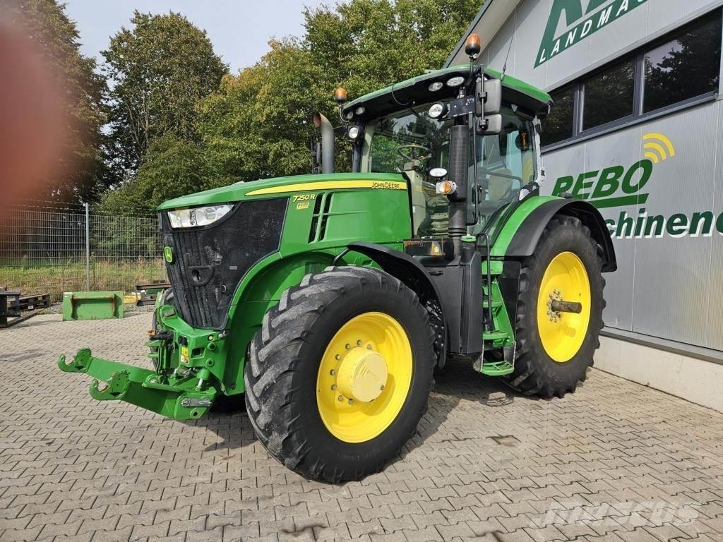John Deere 7250R الجرارات