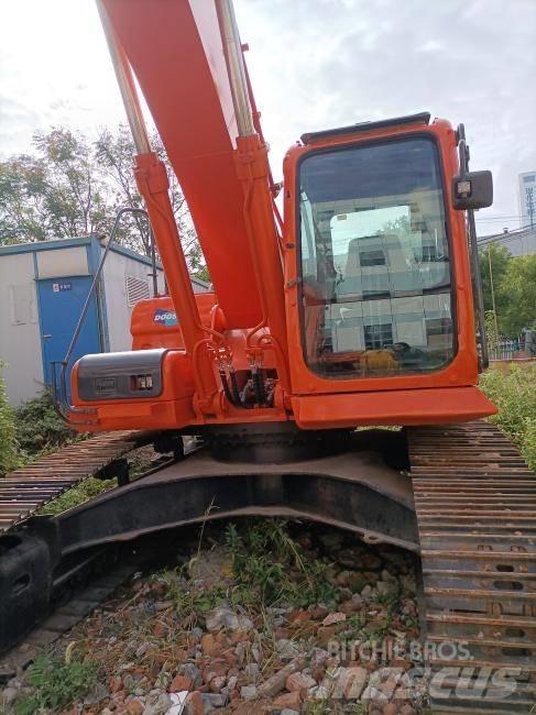 Doosan DX 300 حفارات زحافة