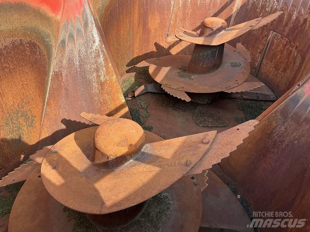 Kuhn EuroMix I ملقمات خلاط
