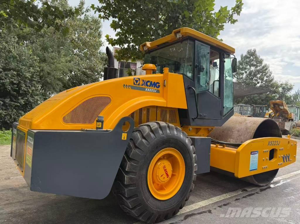 XCMG XS 223 J مداحل أحادية الأسطوانة