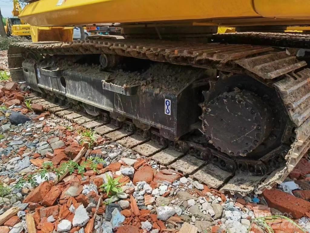 Komatsu PC 130 LC-7 حفارات زحافة