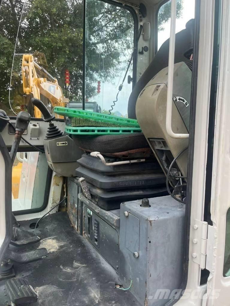 Takeuchi TB 160C حفارات زحافة