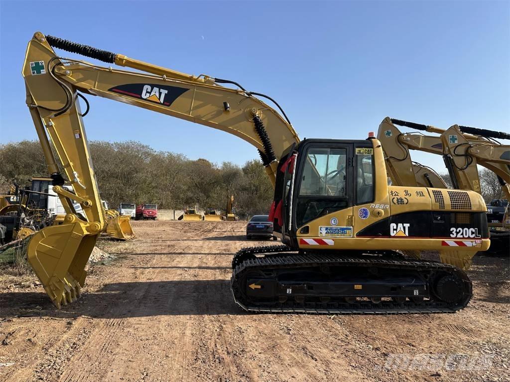 CAT 320 C L حفارات زحافة
