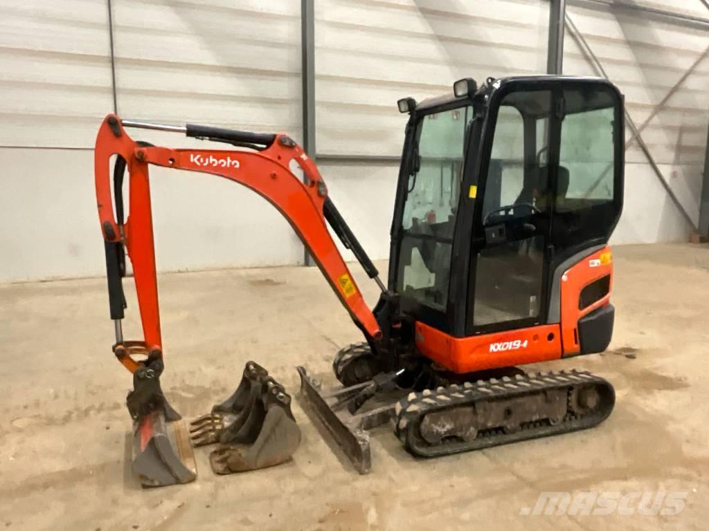 Kubota KX 019-4 حفارات صغيرة أقل من 7 طن (حفارات صغيرة)