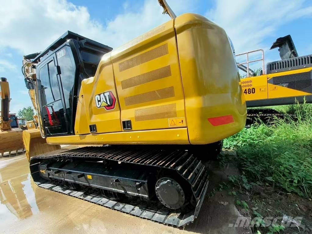CAT 320 حفارات زحافة