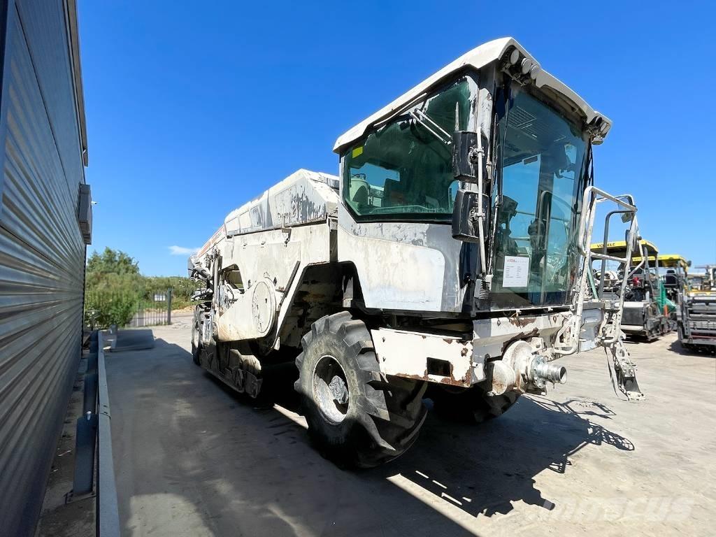 Wirtgen WR 240I معدات إعادة تدوير الأسفلت