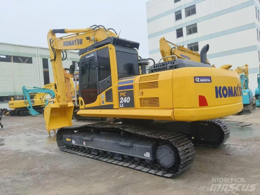 Komatsu PC 240 حفارات زحافة