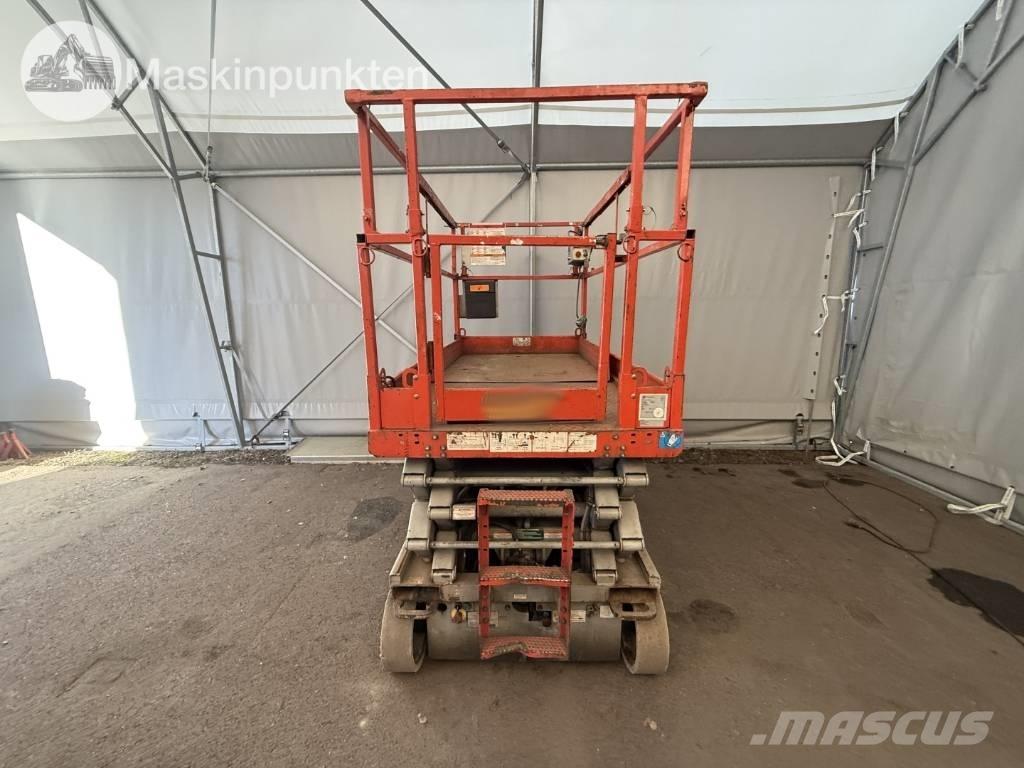 SkyJack SJ III 4626 رافعات مقصية الشكل