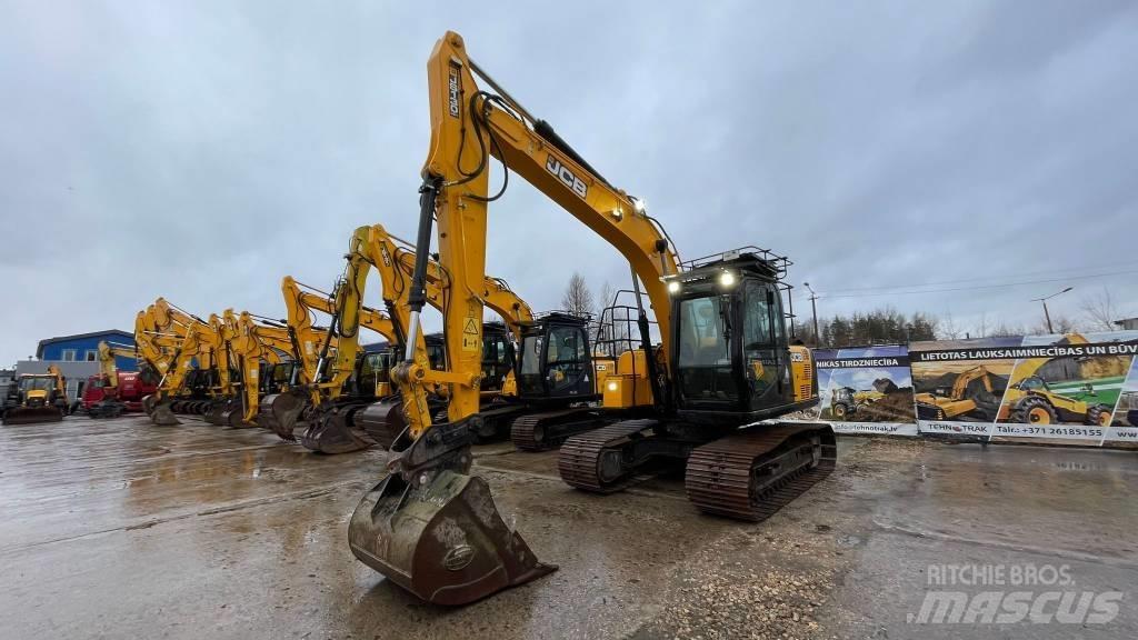 JCB JS 130 LC حفارات زحافة