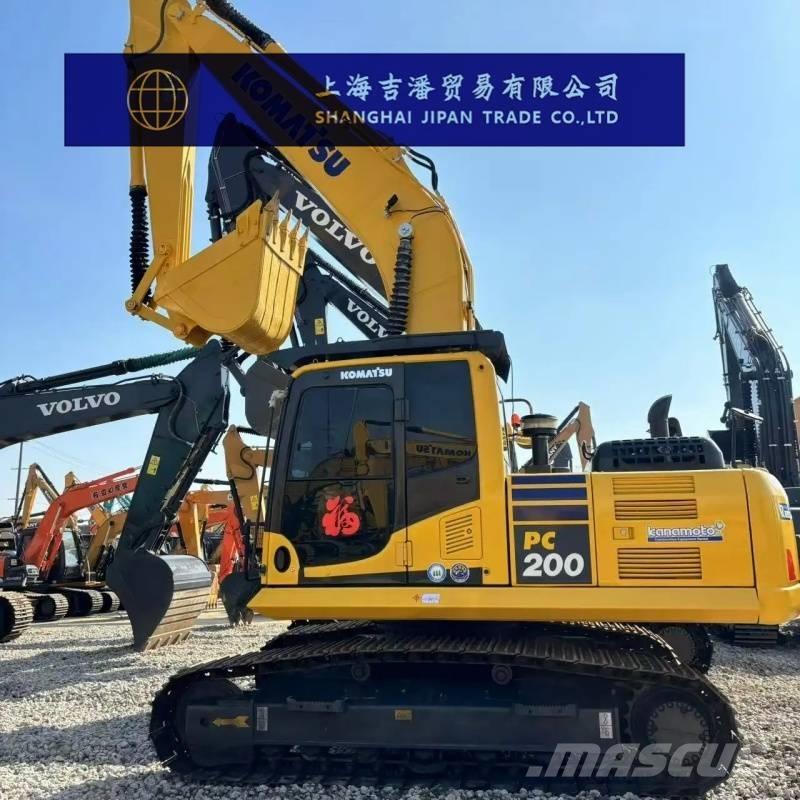 Komatsu PC 200-8 حفارات زحافة
