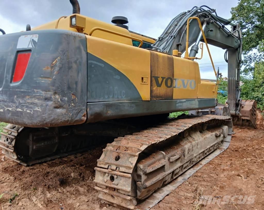 Volvo EC 360 عربات نقل قلابة للمواقع