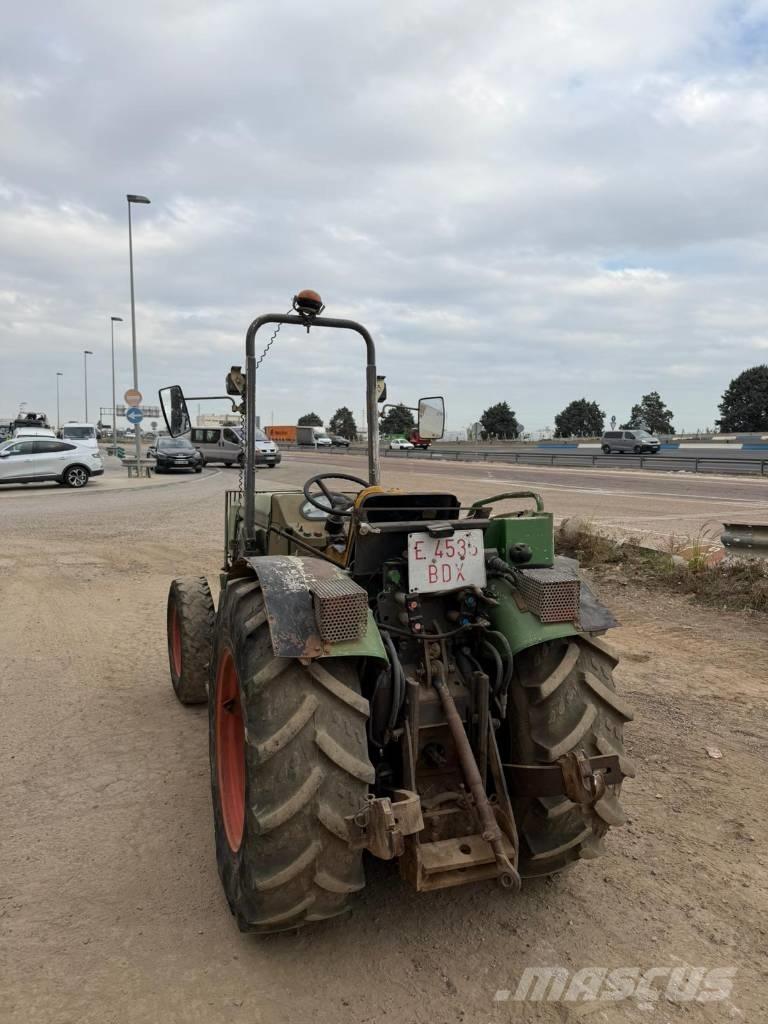 Fendt 208 S الجرارات