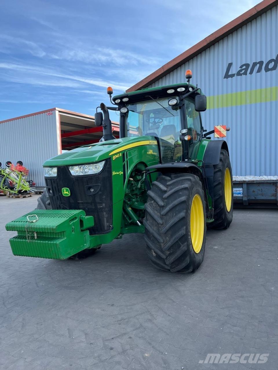 John Deere 8345 R الجرارات