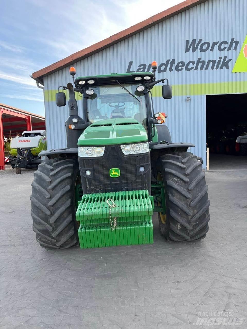 John Deere 8345R الجرارات