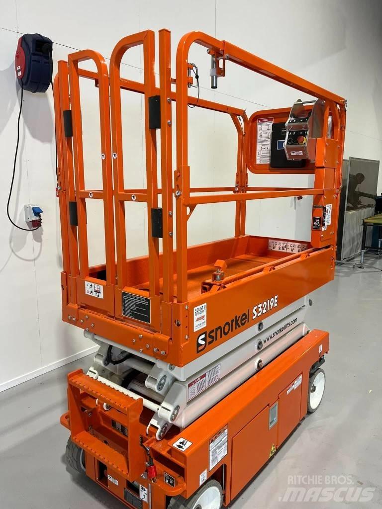 Snorkel S 3219 E رافعات مقصية الشكل