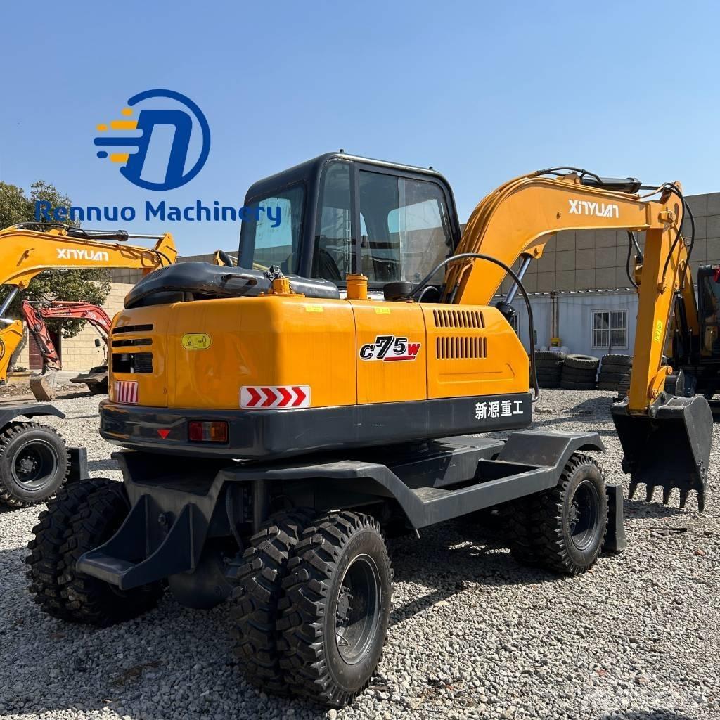 Xinyuan C75W حفارات بعجل