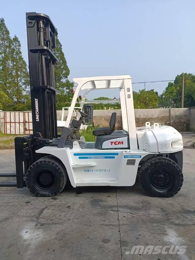 TCM FD 70 Z8 شاحنات ذات هيكل صندوقي