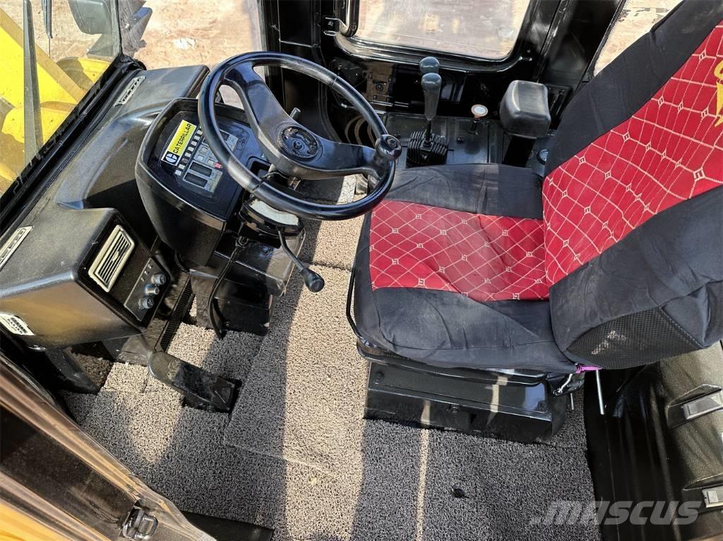 CAT 966 G لوادر بعجل