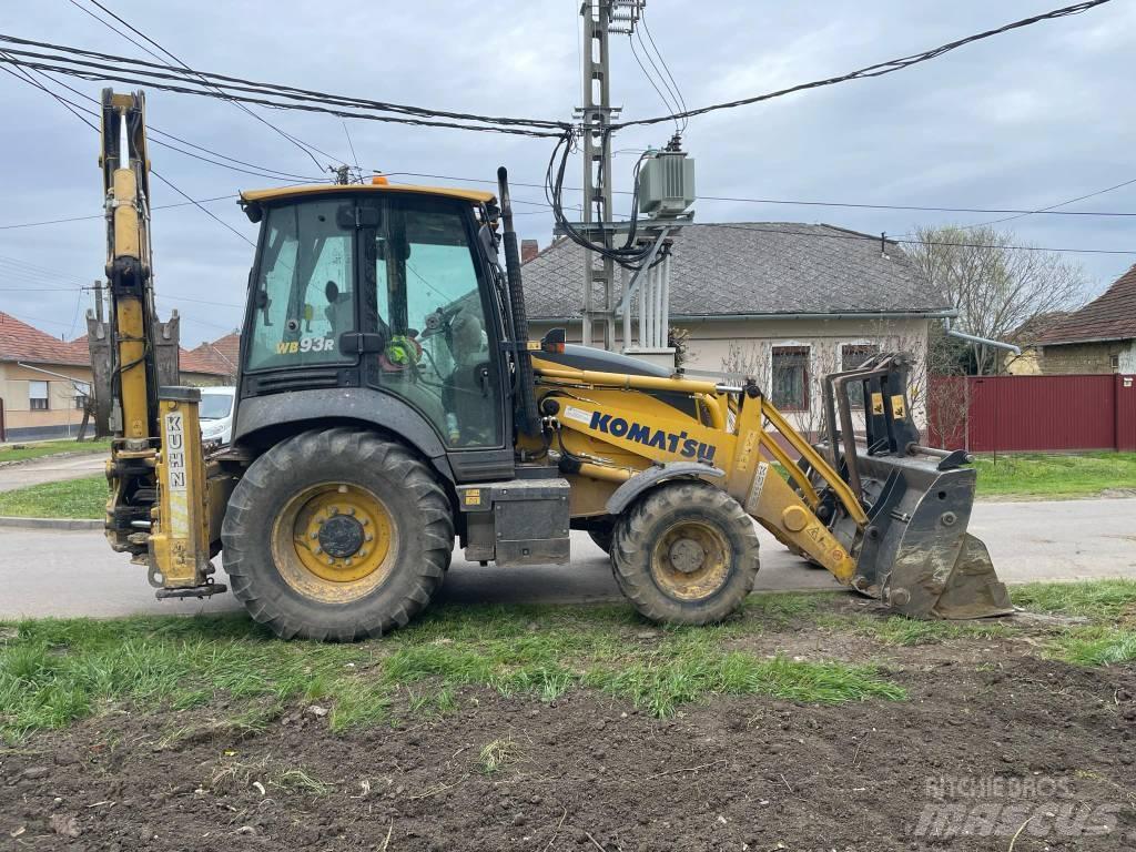 Komatsu WB 93 R-8 لوادر ذات جرافات عكسية