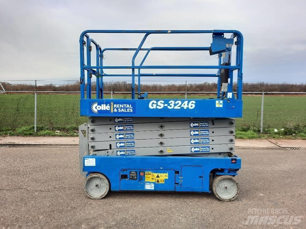 Genie GS 3246 رافعات مقصية الشكل