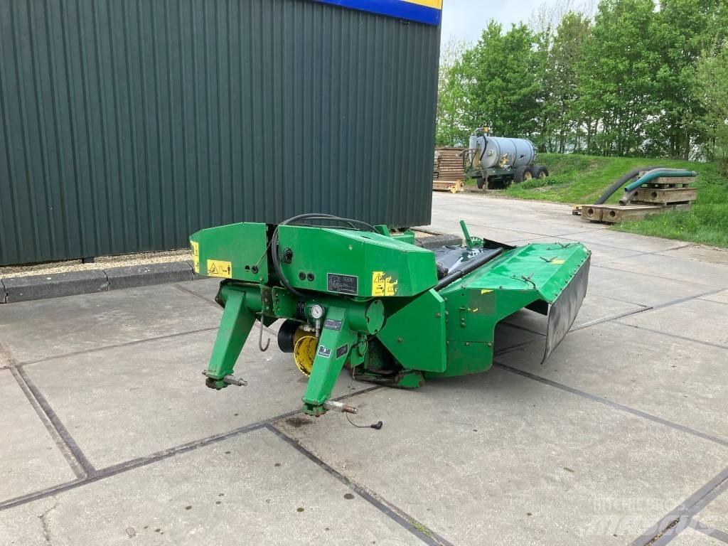 John Deere 328 جزازات