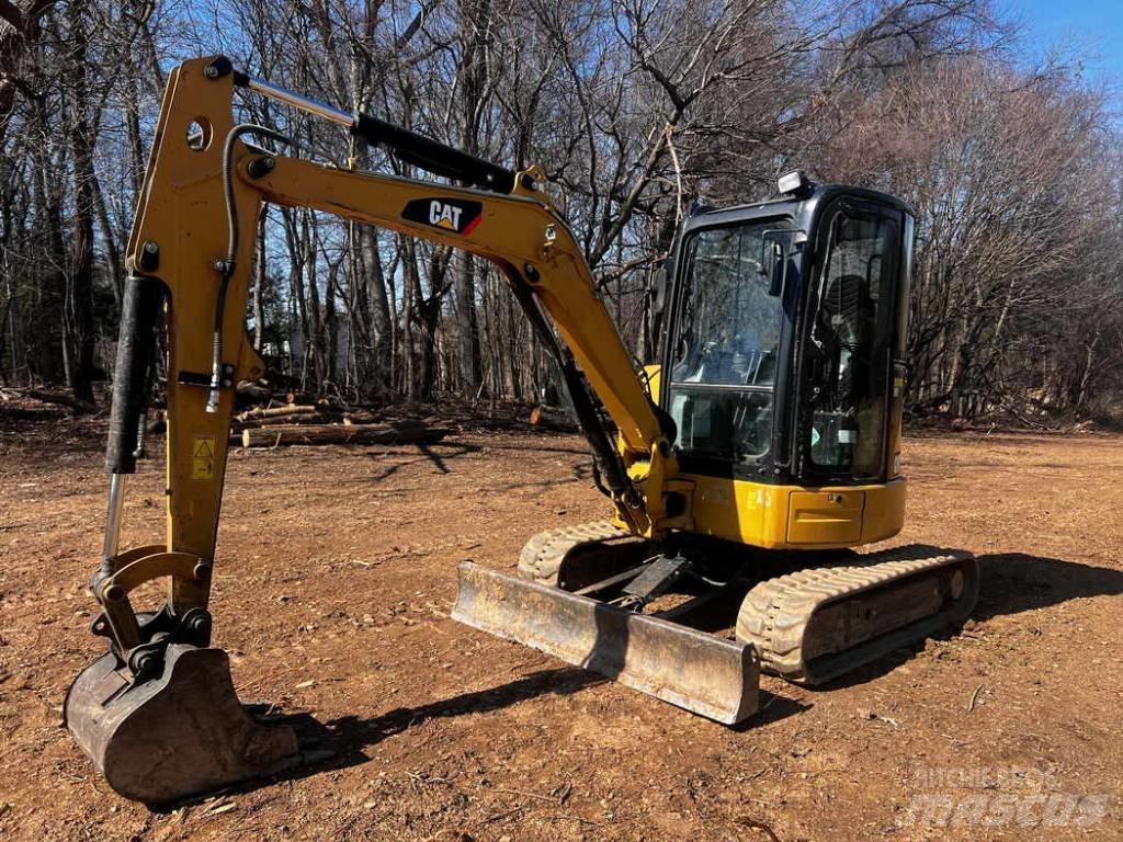CAT 304 E CR حفارات زحافة
