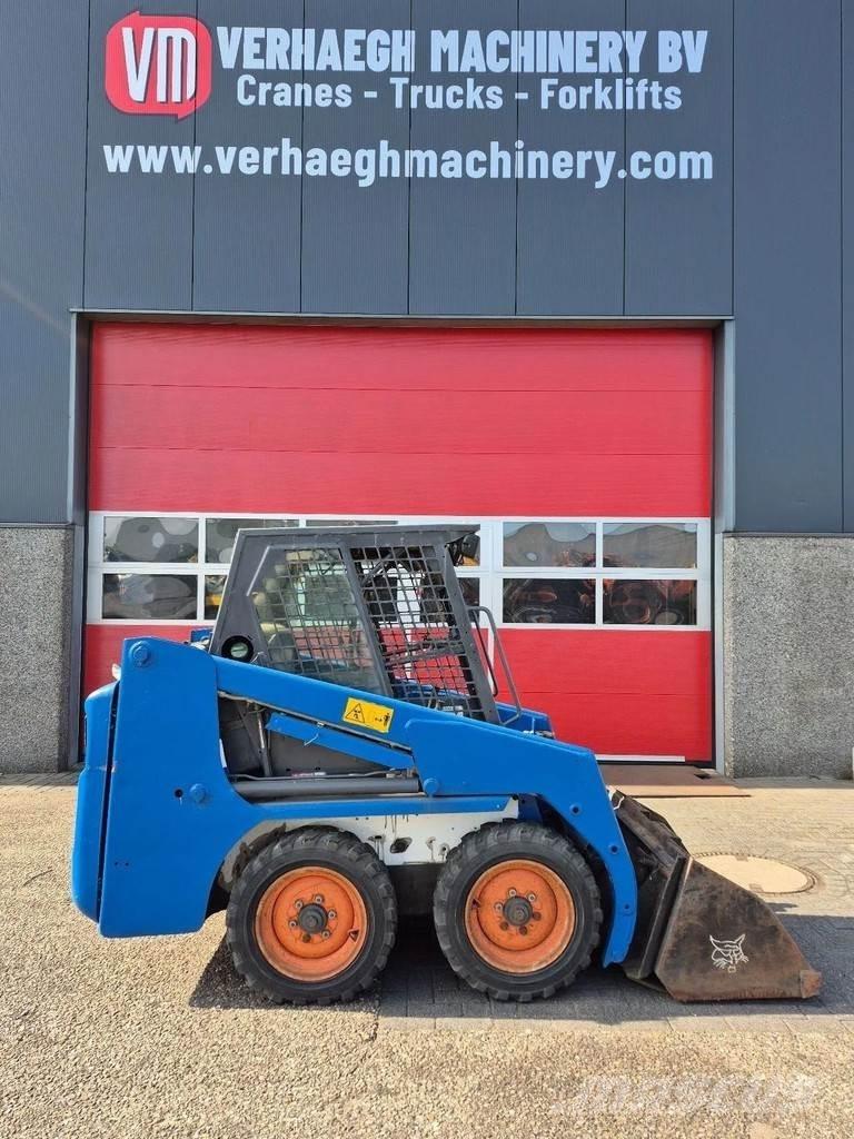 Bobcat 553 لوادر انزلاقية التوجيه