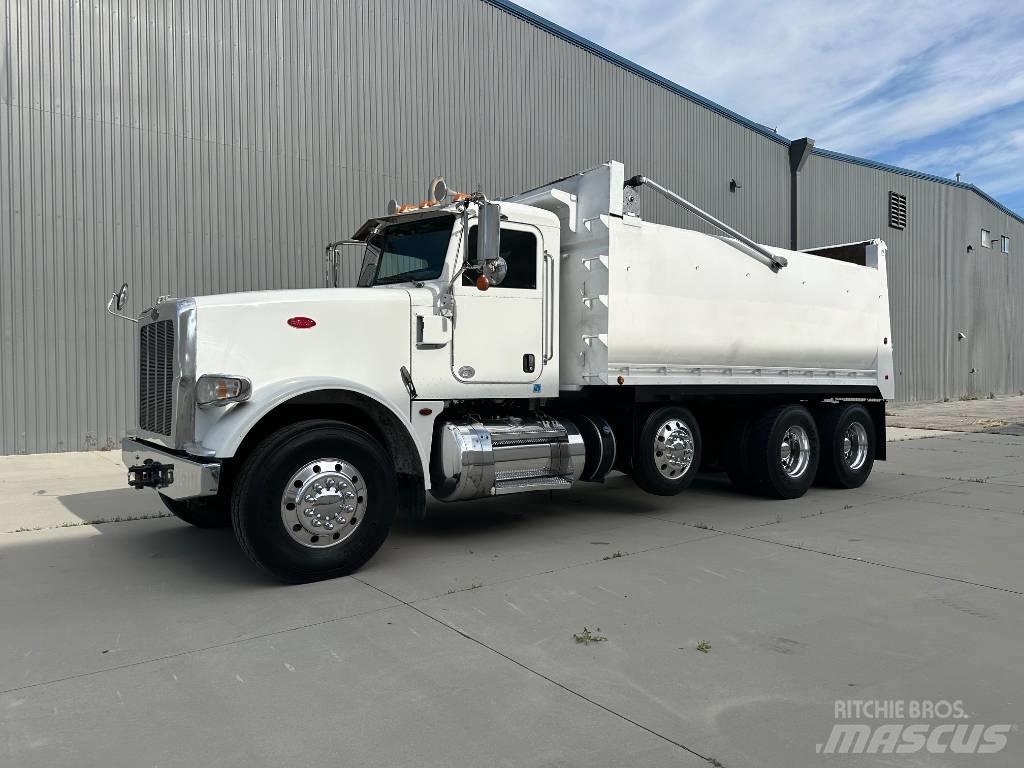 Kenworth 367 شاحنات قلابة