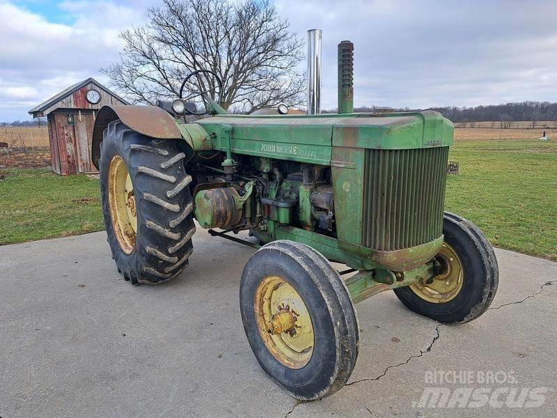 John Deere R Tractor الجرارات