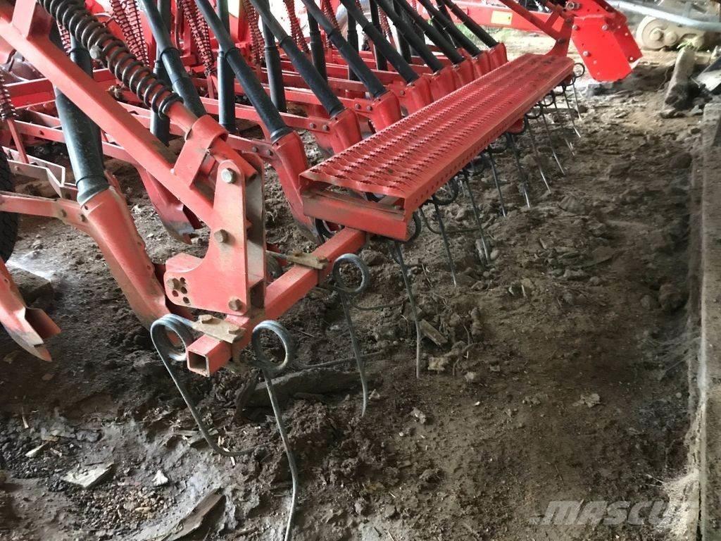 Kuhn BS 300 مثاقيب