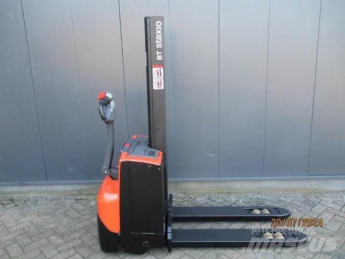 BT SWE 080L معدات التكديس الجوالة