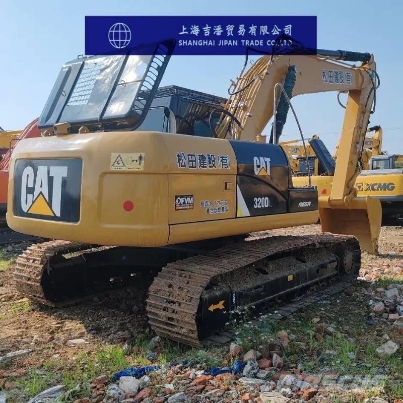 CAT 320 D حفارات زحافة