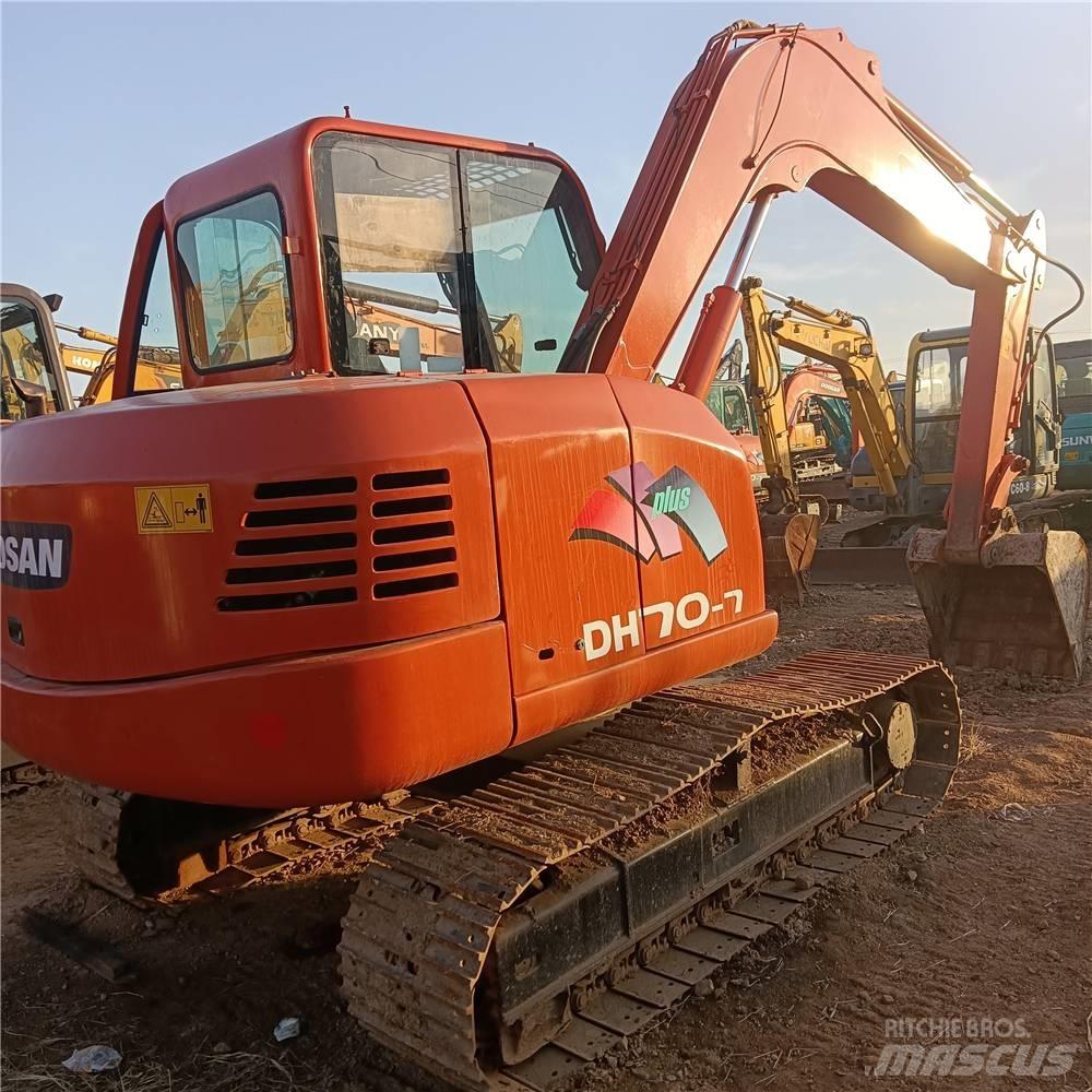 Doosan DH70 حفارات زحافة