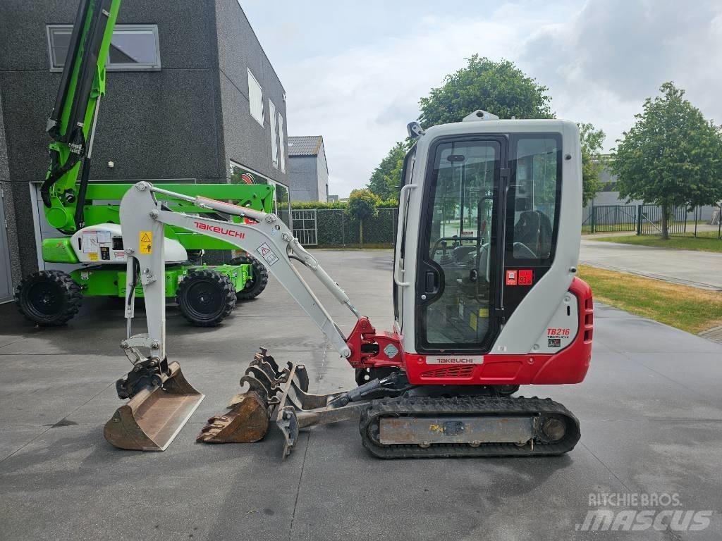 Takeuchi TB 216 حفارات صغيرة أقل من 7 طن (حفارات صغيرة)