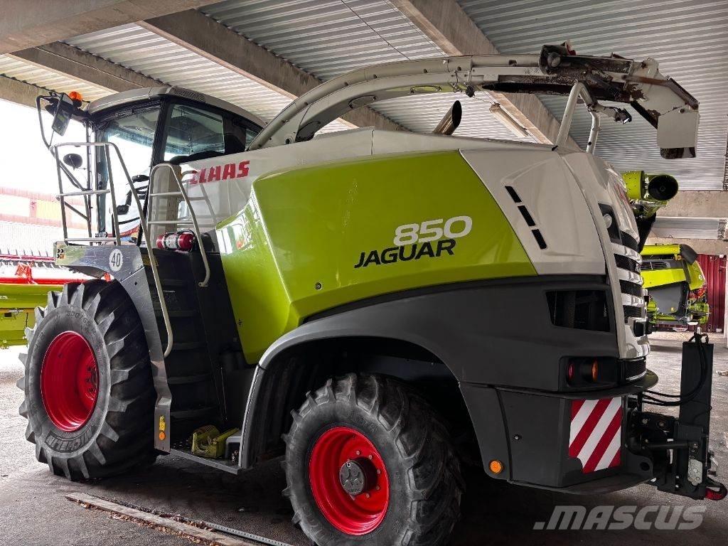 CLAAS Jaguar 850 علافات ذاتية الدفع