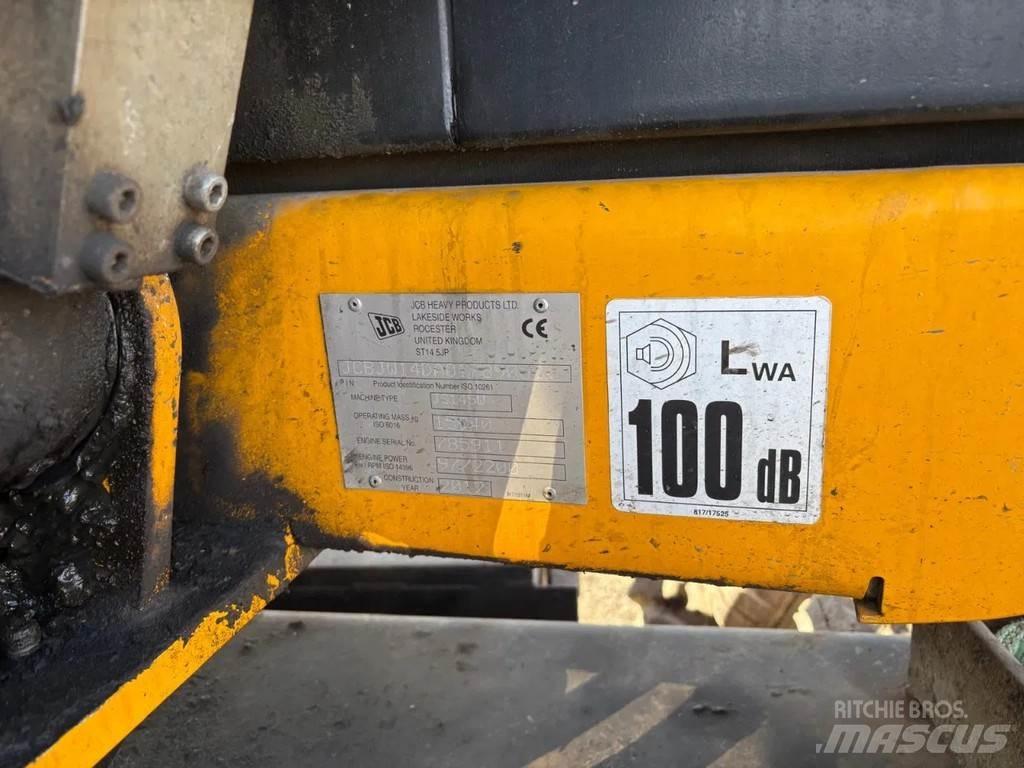 JCB JS145W حفارات بعجل