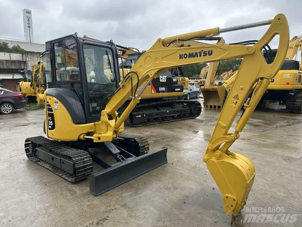 Komatsu PC 35 MR حفارات صغيرة أقل من 7 طن (حفارات صغيرة)