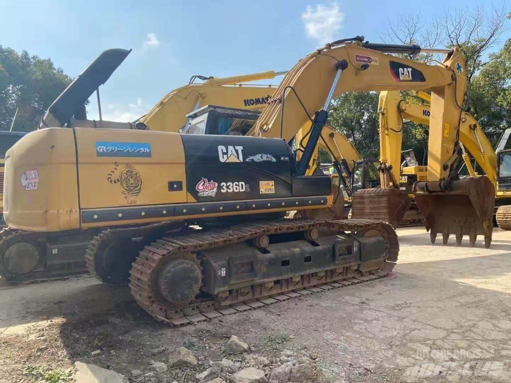 CAT 336 D حفارات زحافة