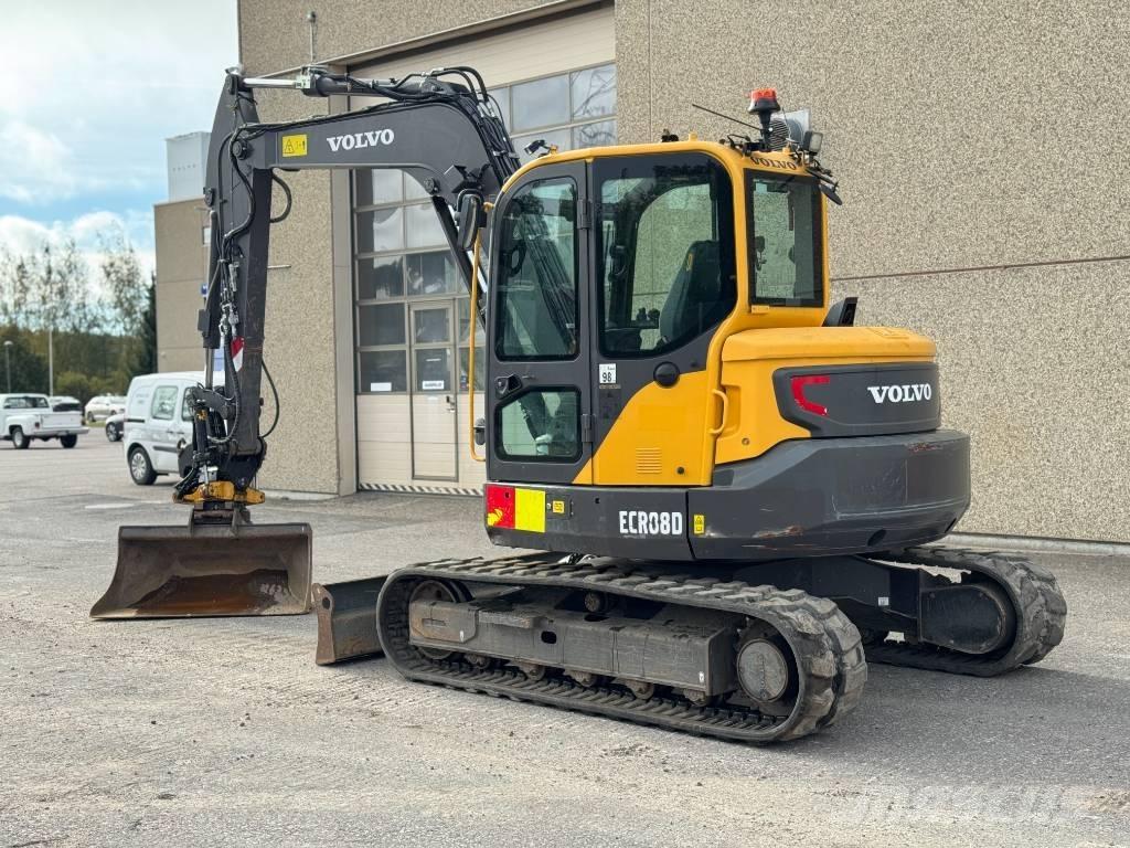 Volvo ECR 88 D حفارات وسط 7 طن - 12 طن
