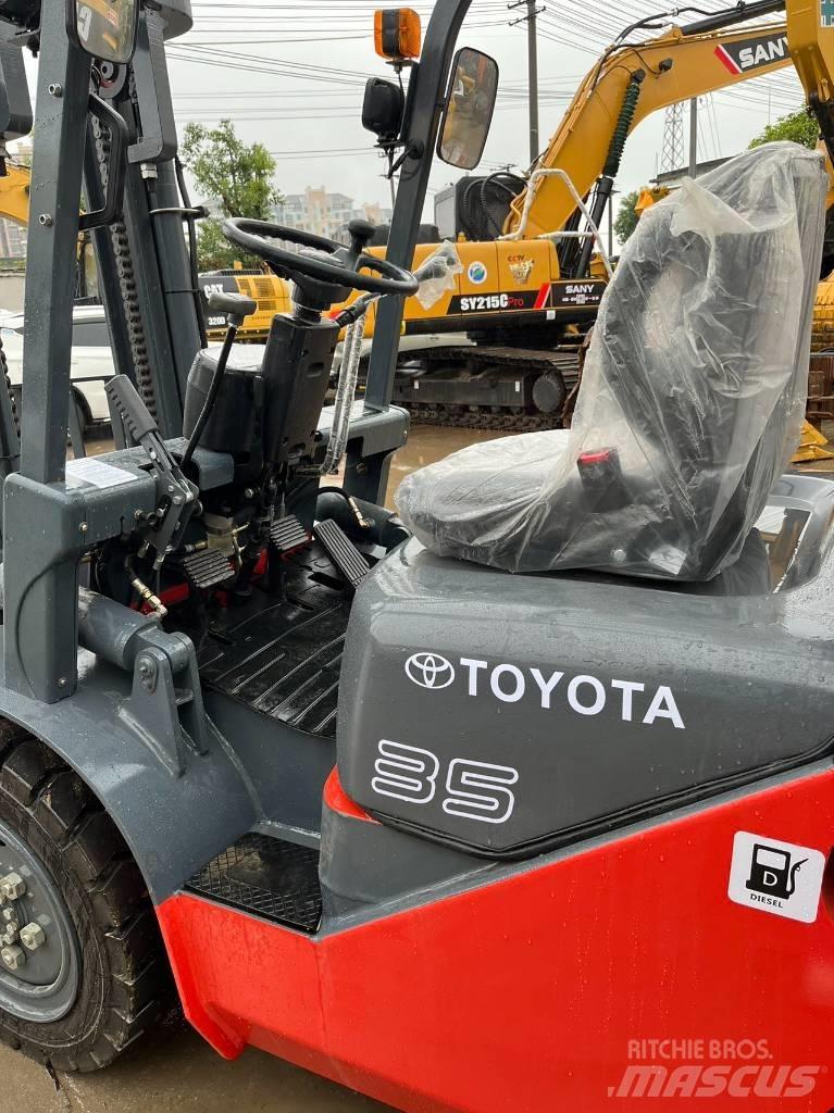 Toyota FD 35 شاحنات الديزل