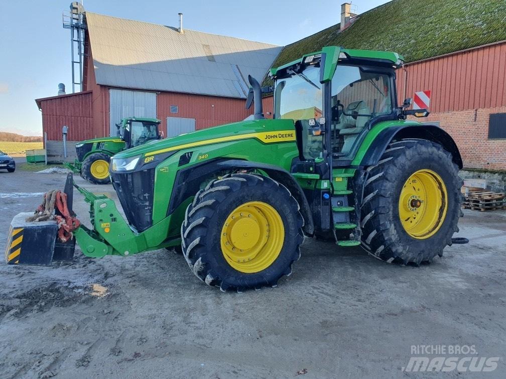 John Deere 8r340 الجرارات