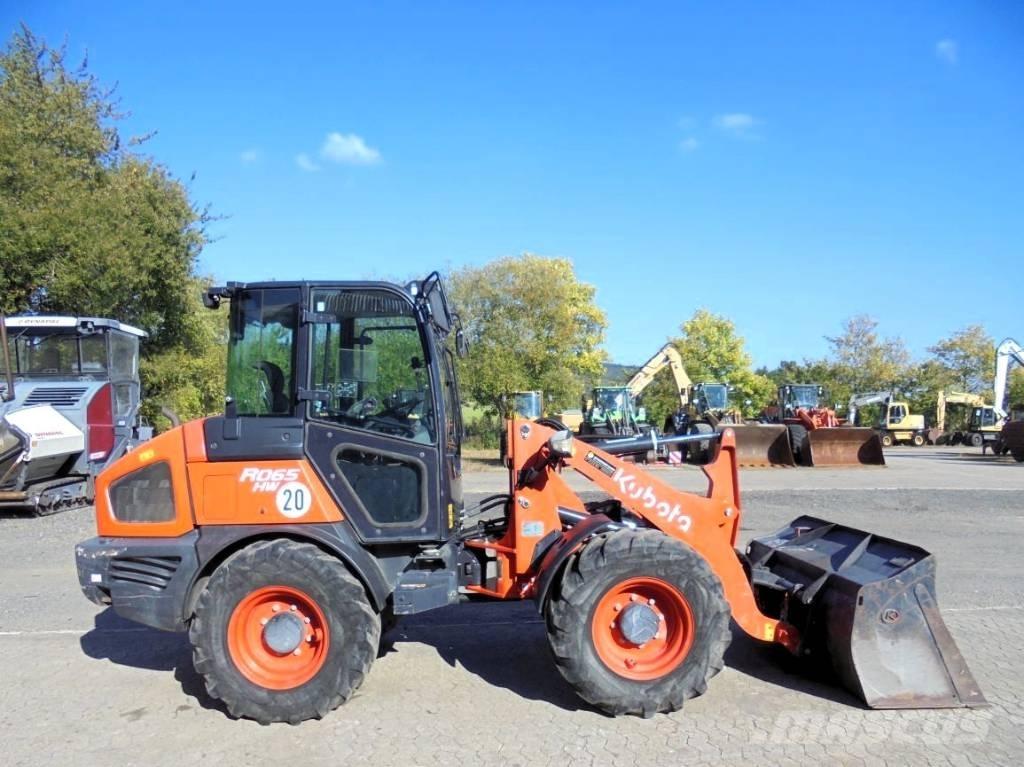 Kubota R 065 لوادر بعجل